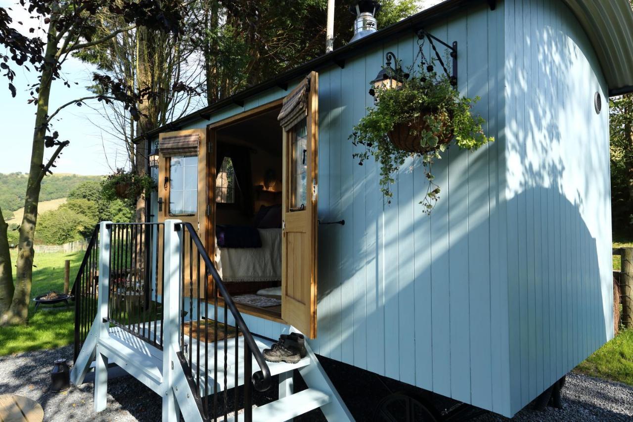 Upper Gelli Luxury Holiday Lodge, Converted Dairy & Cosy Shepherds Huts Welshpool Exterior foto