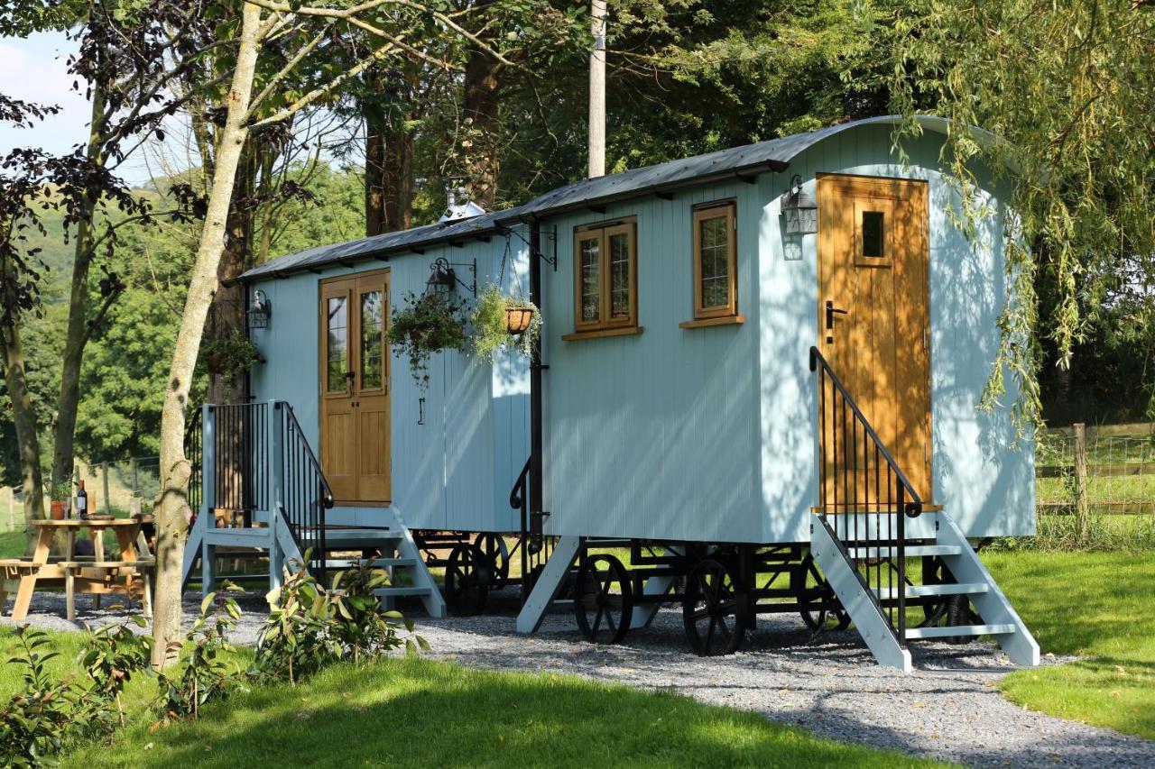 Upper Gelli Luxury Holiday Lodge, Converted Dairy & Cosy Shepherds Huts Welshpool Exterior foto