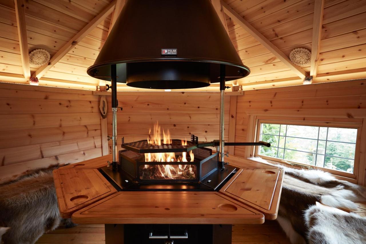 Upper Gelli Luxury Holiday Lodge, Converted Dairy & Cosy Shepherds Huts Welshpool Exterior foto
